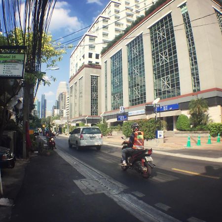 Lazy Blue House Hotel Bangkok Exterior photo